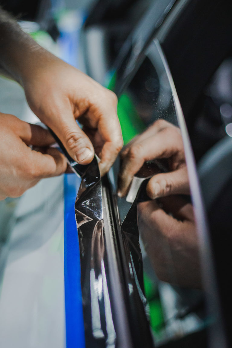 oklejenie srebrnych elementów auta