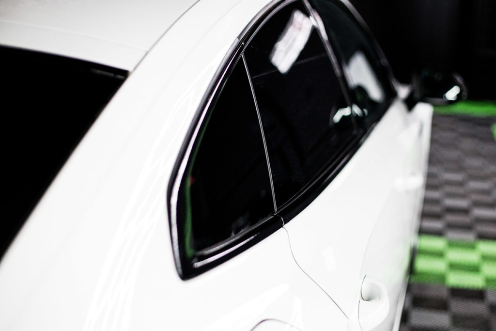 oklejenie srebrnych elementów auta